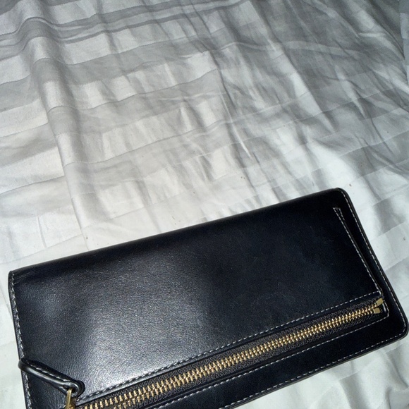 Coach Essential Slim Wallet - Picture 3 of 3